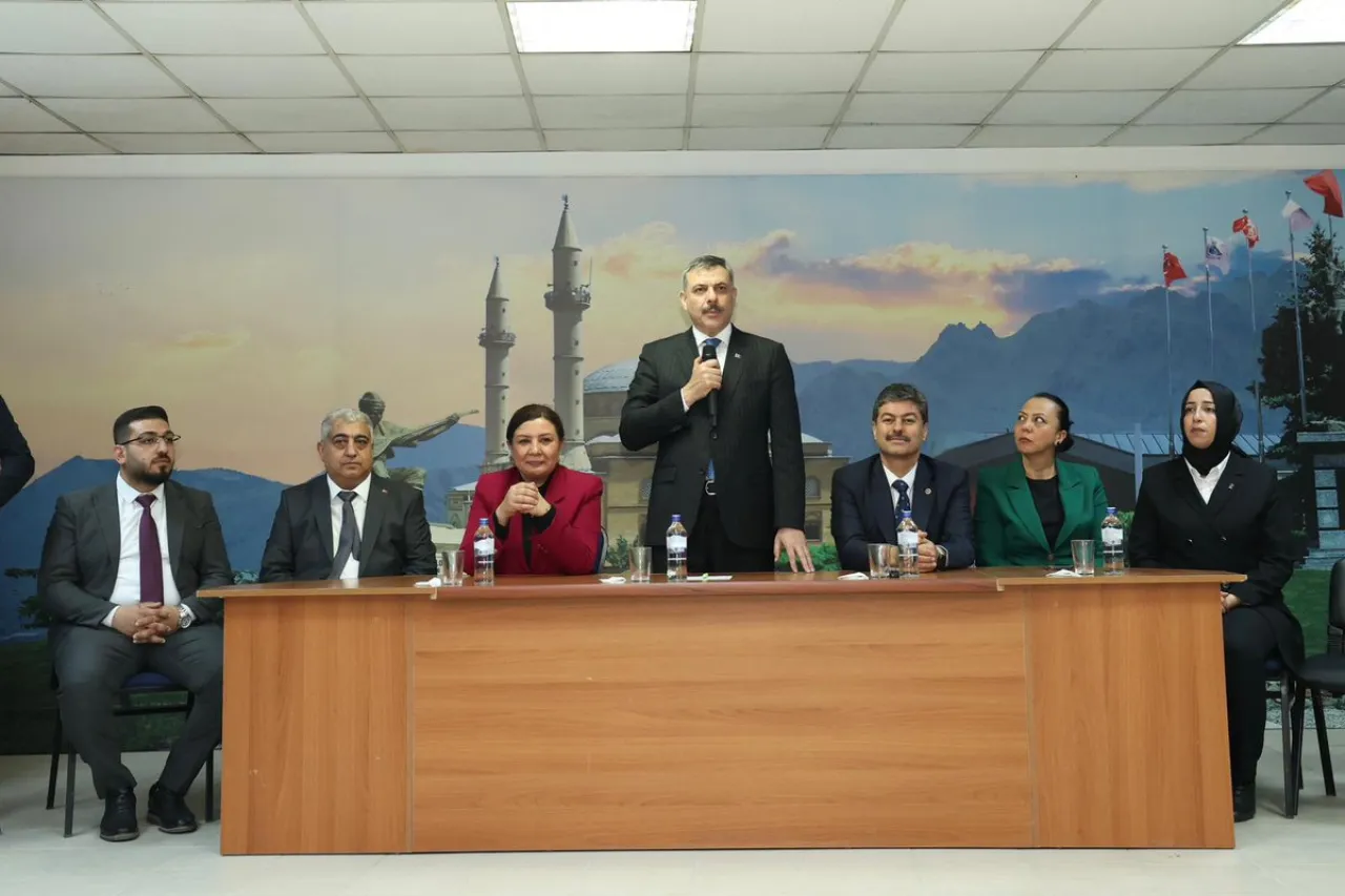 İçişleri Bakanı Çiftçi Kaman'da: Sahayla Bağ Kazanımların Sırrı