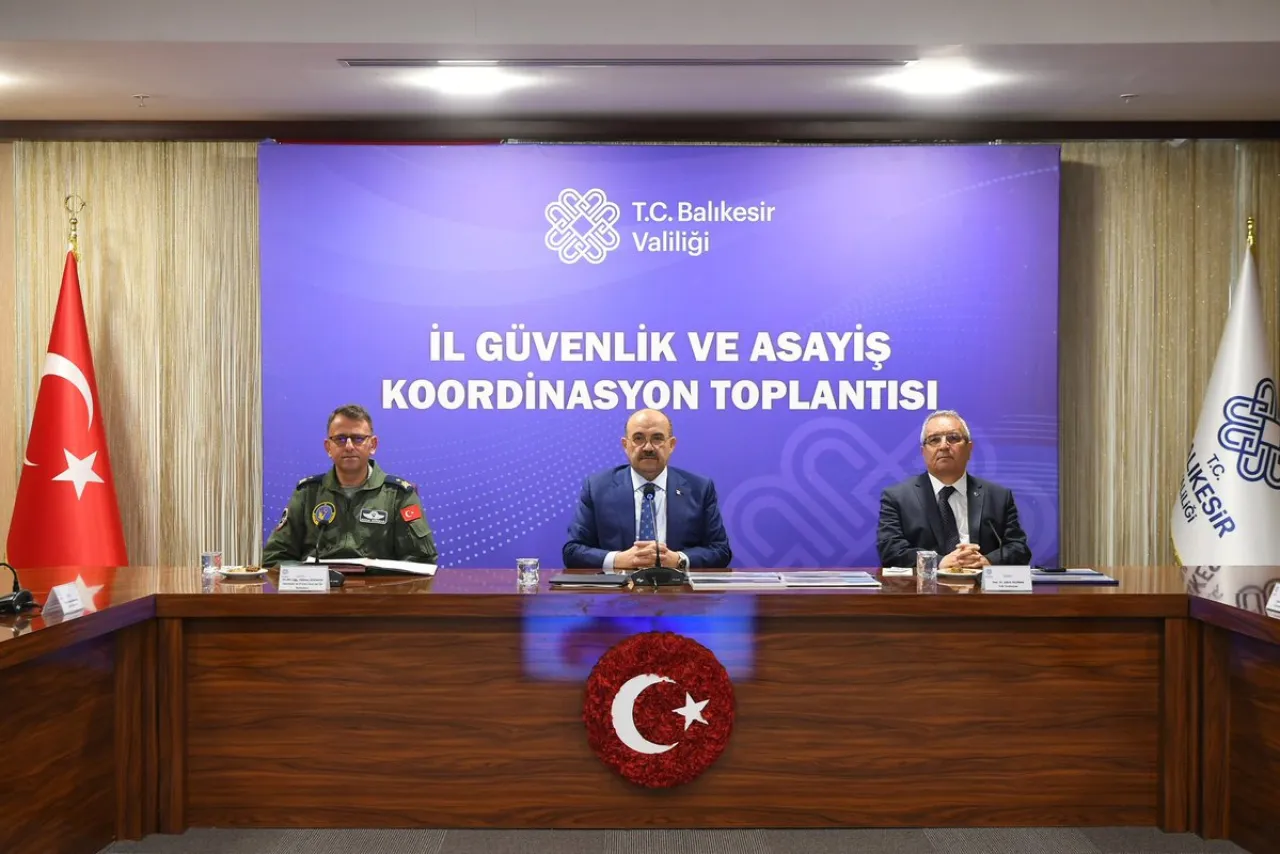Balıkesir'de Güvenlik Zirvesi: Vali Ustaoğlu Koordinasyon Toplantısı Yönetti