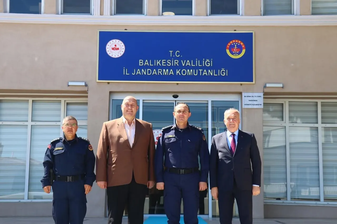 İlçe Başkanları Balıkesir İl Jandarma Komutanı'nı Ziyaret Etti