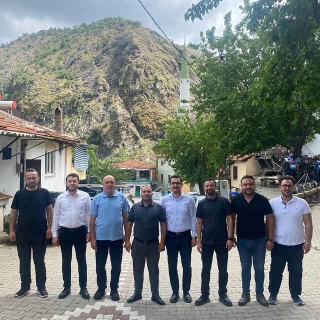 Ak Parti Balıkesir Milletvekili İsmail Ok ve Beraberindeki Heyetten Köy Ziyaretleri