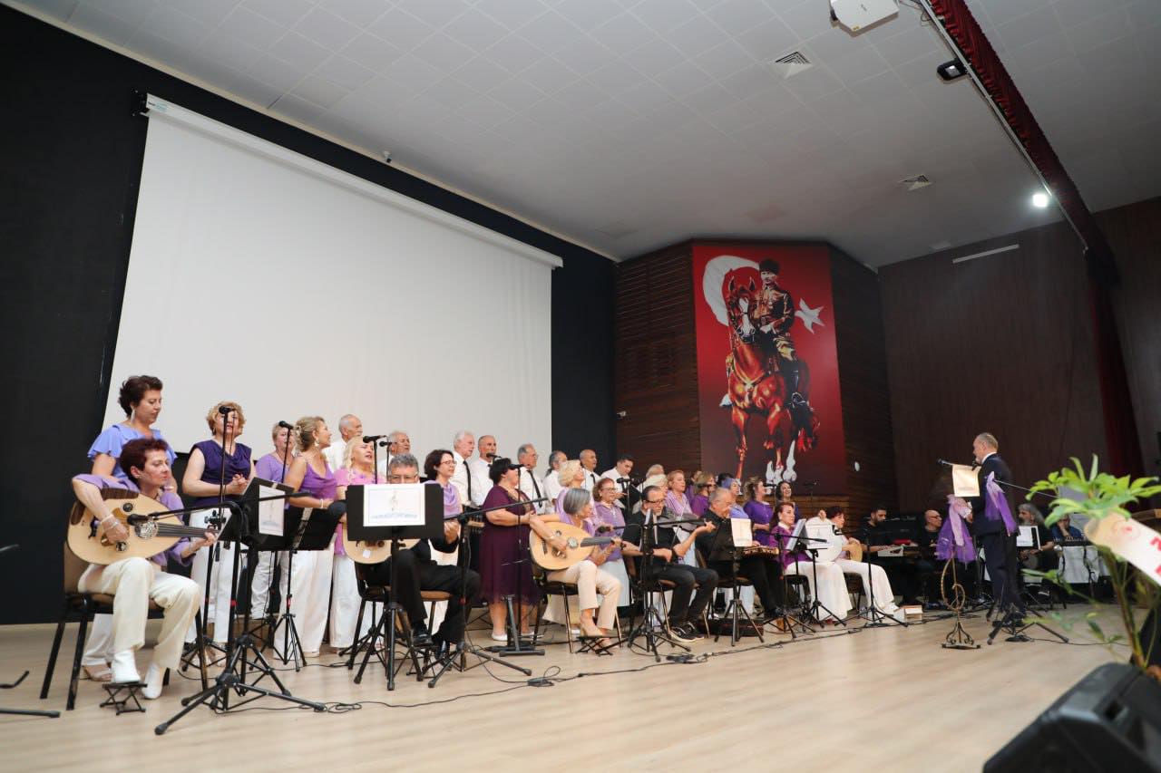 Edremit’te Büyüleyici Türk Sanat Müziği Konseri