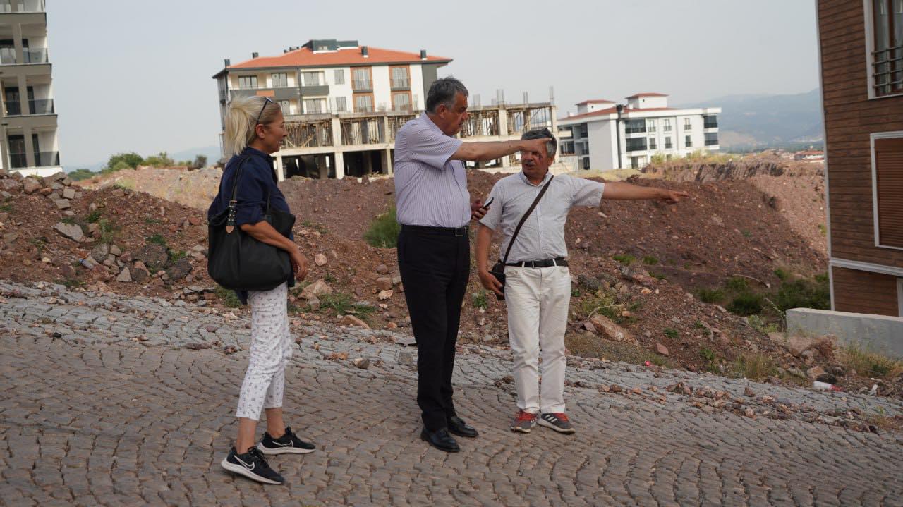 Edremit Belediyesi Mahalle Sorunlarını Yerinde İnceliyor