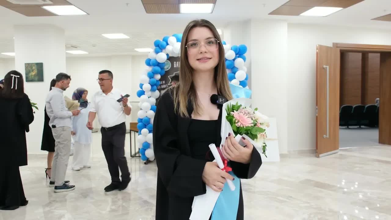 Balıkesir Üniversitesi’nde 2024 Mezuniyet Coşkusu