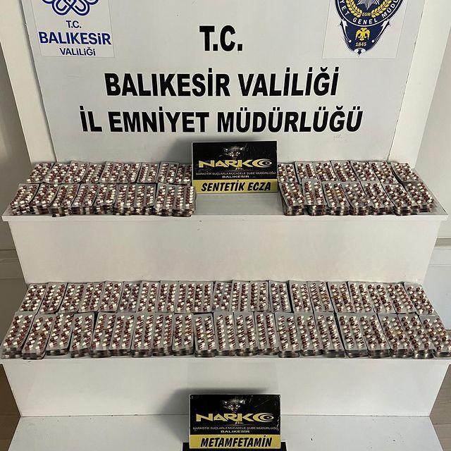 Balıkesir’de Büyük Narkotik Operasyonu: Binlerce Sentetik Hap Ele Geçirildi