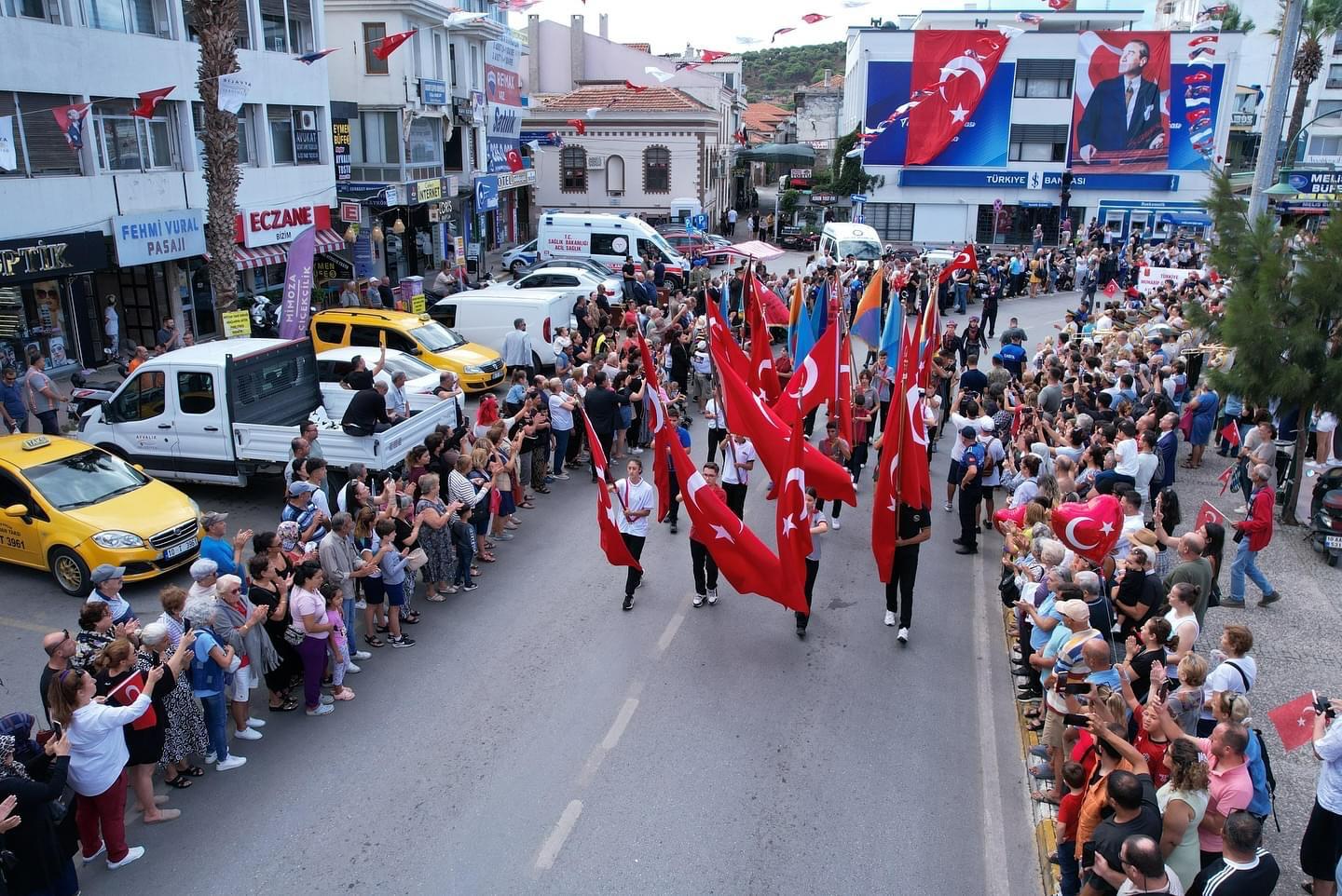 Altınova ve Ayvalık’ın Kurtuluşunun 102. Yılı Coşkuyla Kutlandı