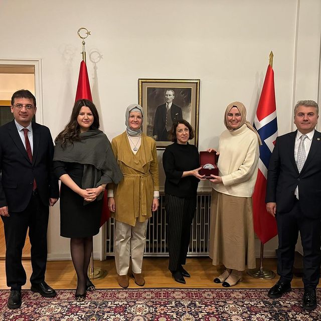 Avrupa Konseyi Parlamenter Meclisi Türk Delegasyonu, Türkiye Cumhuriyeti Oslo Büyükelçisi Gülin Dinç’i Ziyaret Etti