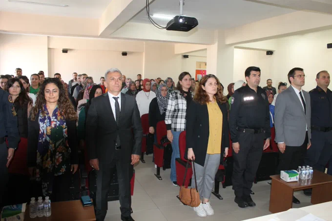 En İyi Narkotik Polisi Anne Projesi İle İlgili Bilgilendirme Toplantısı Gerçekleştirildi