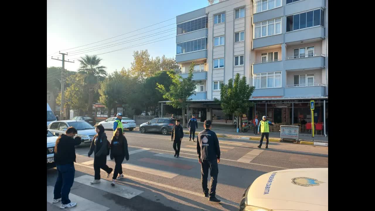 Balıkesir Büyükşehir Belediyesi Zabıta Daire Başkanlığı, Okul Öğrencilerinin Güvenliğini Sağlamak İçin Denetim Faaliyetlerine Devam Ediyor