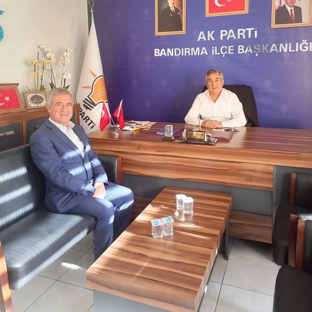 PTT Şube Müdürü Bandırma Belediye Başkanı Karlahan’ı Ziyaret Etti