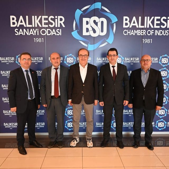 Balıkesir Defterdarı ve Gelir İdaresi Grup Müdürleri Balıkesir Sanayi Odası’nda Ziyaret Gerçekleştirdi