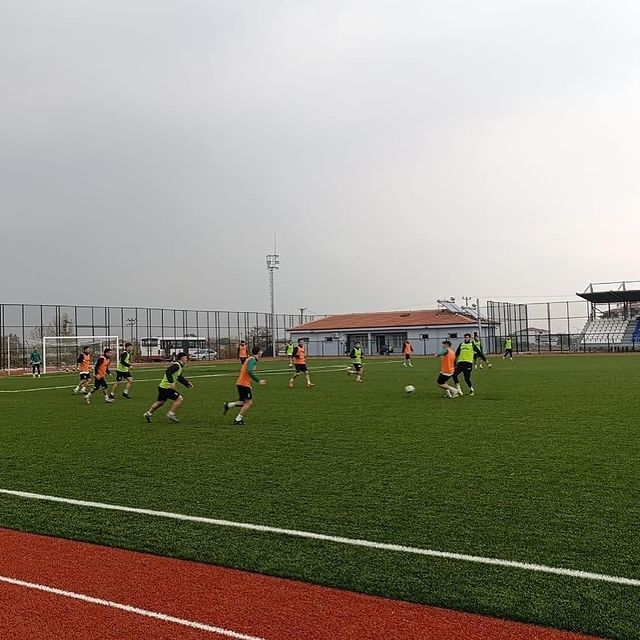 Gönen Belediyespor, Erdekspor Maçı İçin Hazırlıklarını Sürdürüyor