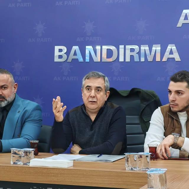 Ak Parti Bandırma İlçe Başkanlığı, Cumhurbaşkanı’nın Katılımıyla Gerçekleştirilecek İl Kongresi için Toplantı Yaptı