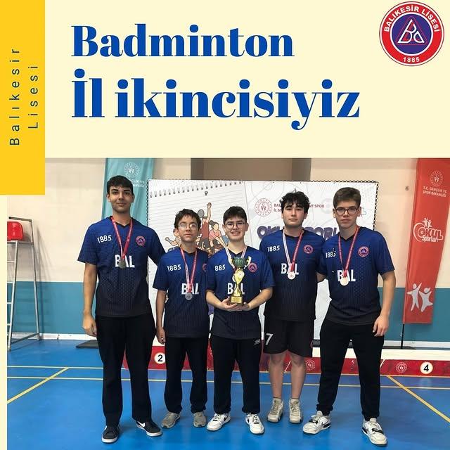 Karesi’deki bir okulun erkek badminton takımı önemli bir başarıya imza attı!