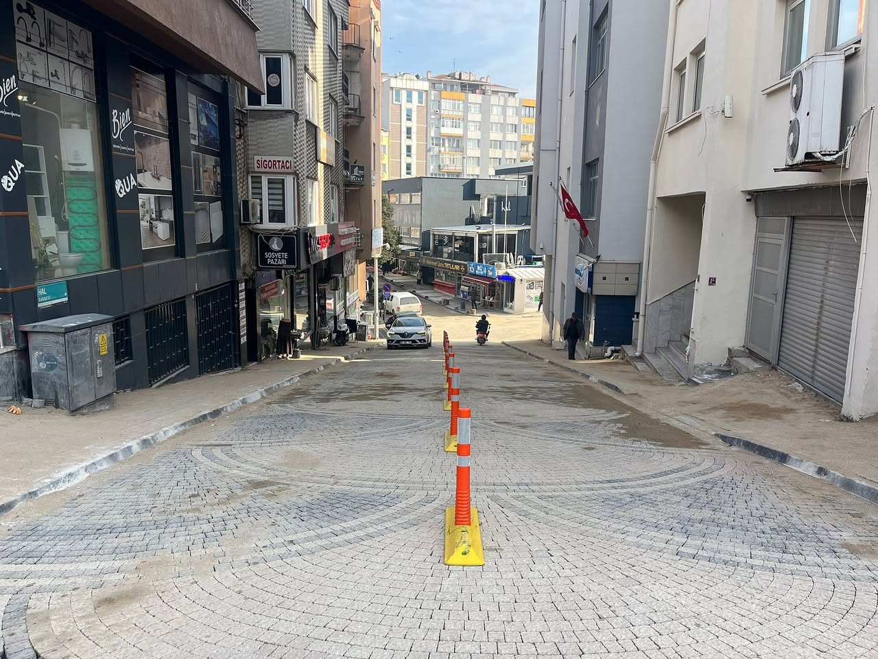 Bandırma’da Altyapı Çalışmaları Tamamlandı: Yeni Parke Taşları ve Asfalt Yollar