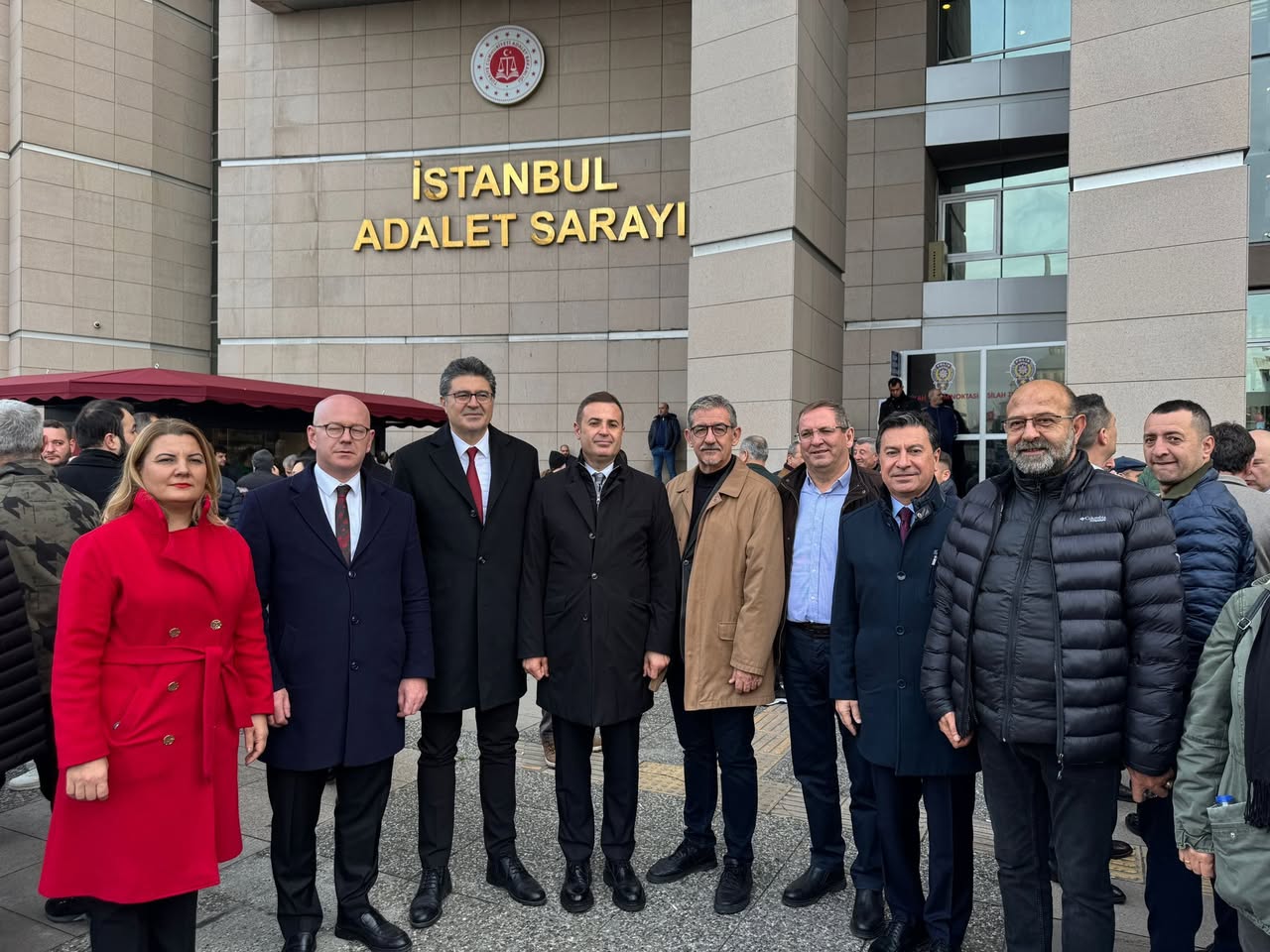 Ahmet Akın: Çağlayan Adliyesi’nde Ekrem İmamoğlu’na Destek