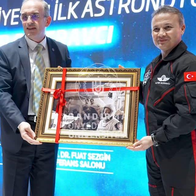 Türkiye’nin ilk astronotu Alper Gezeravcı, Bandırma 17 Eylül Üniversitesi’nde öğrencilerle buluştu