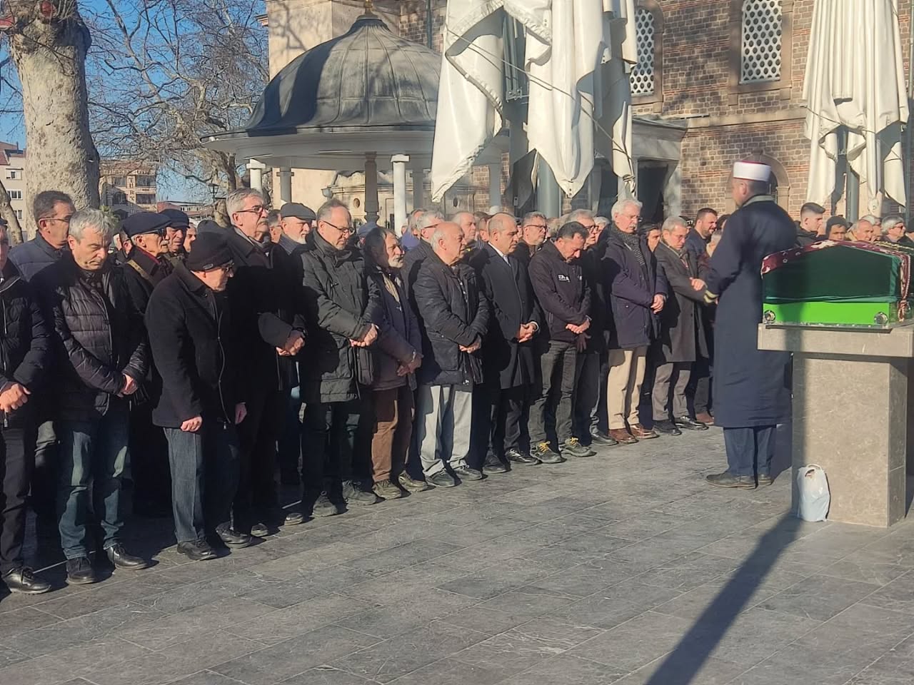 CHP Balıkesir İl Başkanlığı, Sezen Ayrık’ı Sonsuzluğa Uğurladı