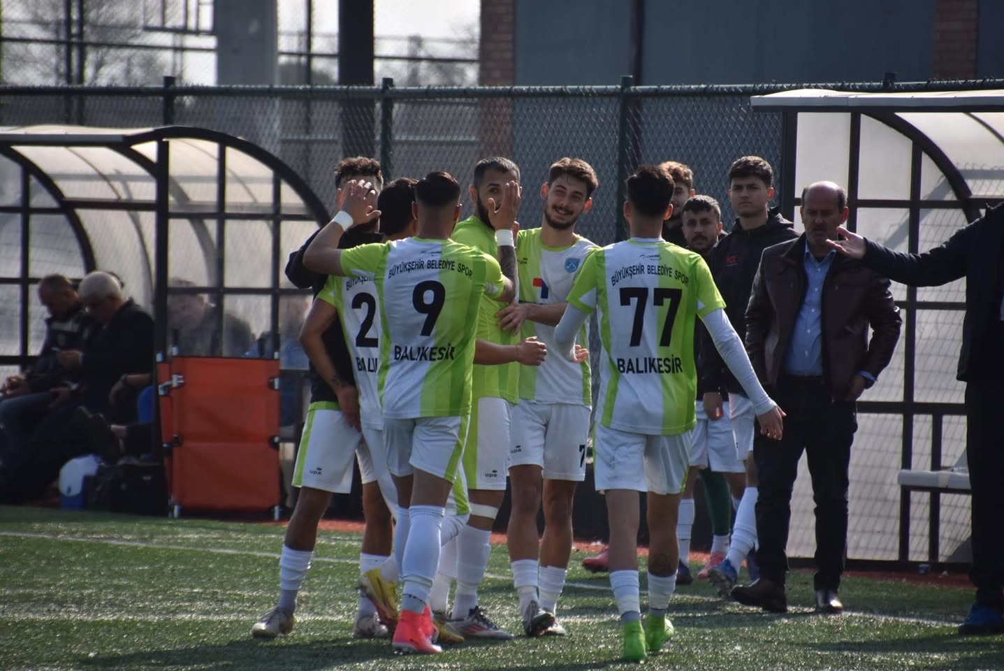 Balıkesir Büyükşehir Belediyespor, Play-off Yolunda Güçlü Bir Adım Atıyor