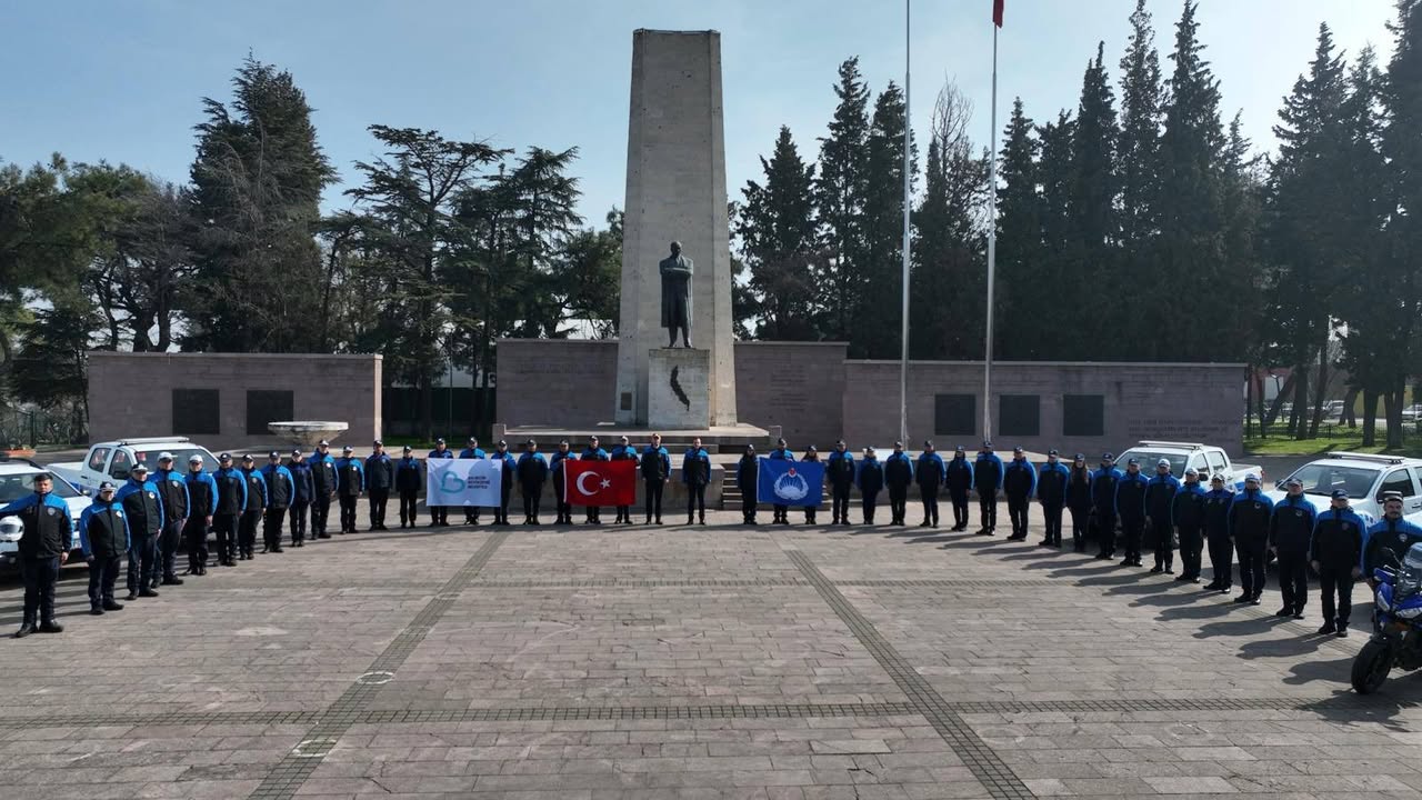 Balıkesir’de İstiklal Marşı Coşkusu: Dededen Toruna Gurur