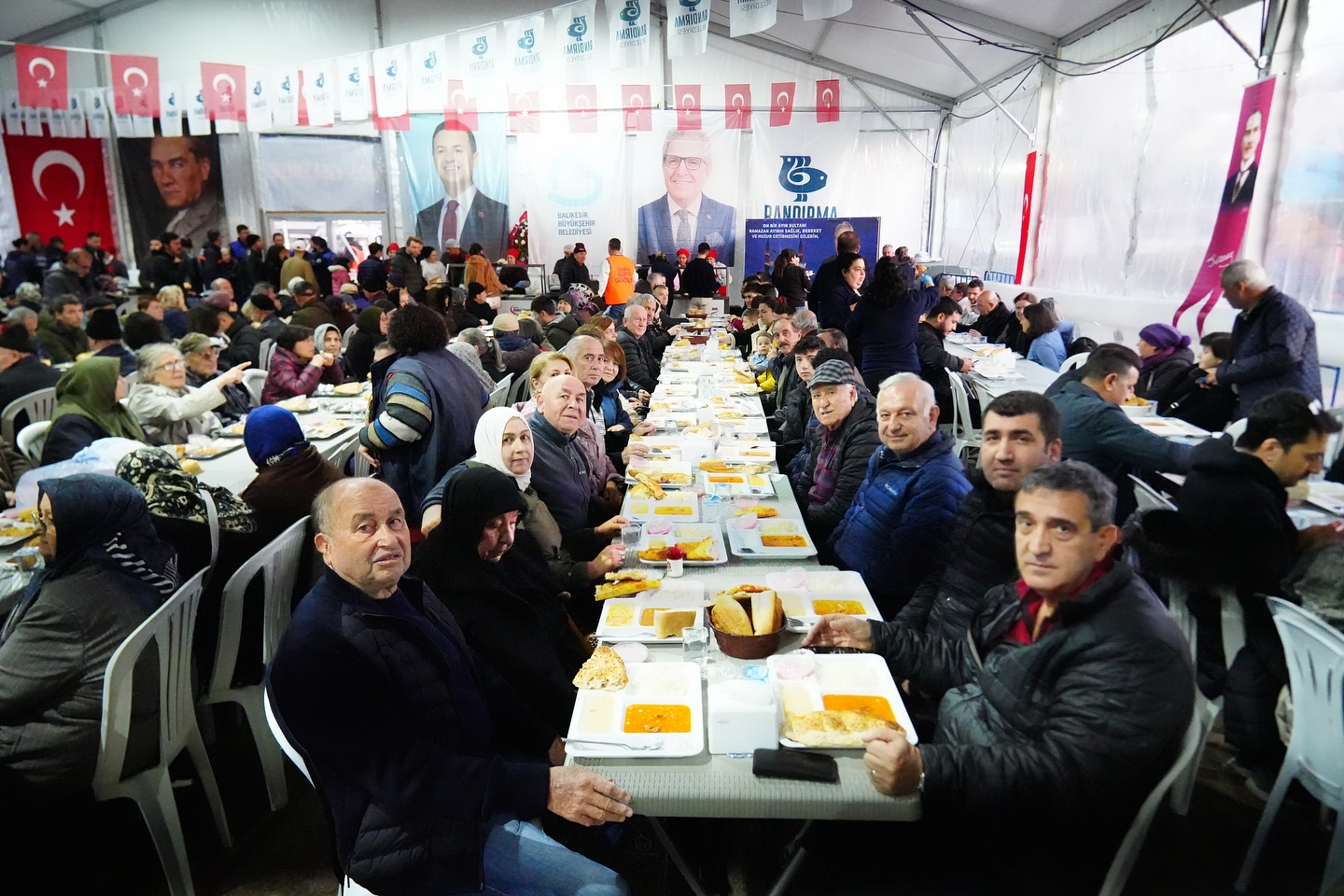 Bandırma Belediyesi’nden İftar Çadırı Etkinliği