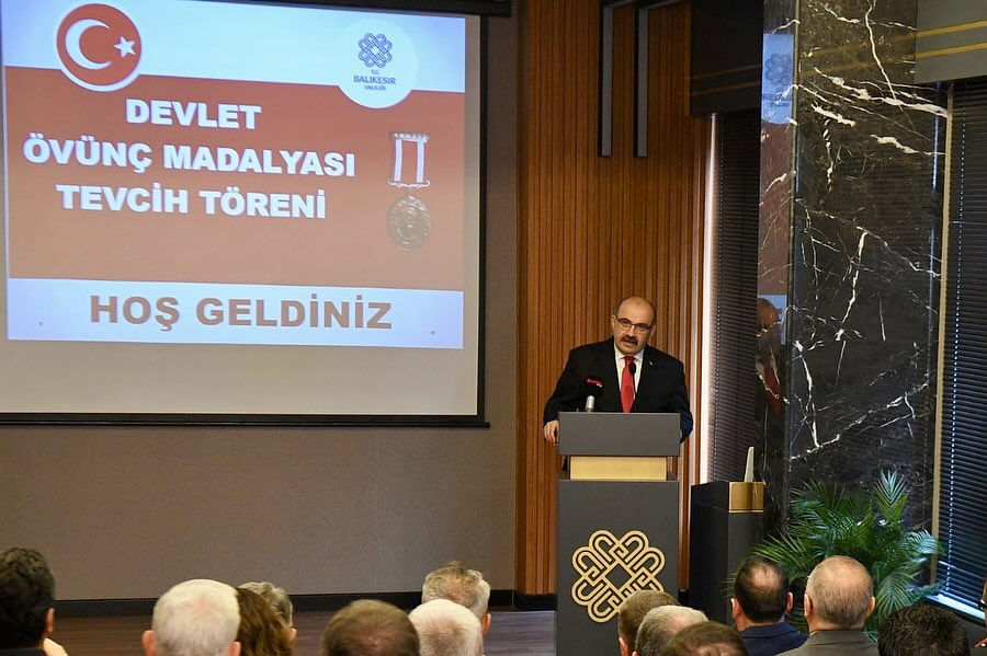 Balıkesir’de Gazilere ve Şehit Ailelerine Devlet Övünç Madalyaları Verildi