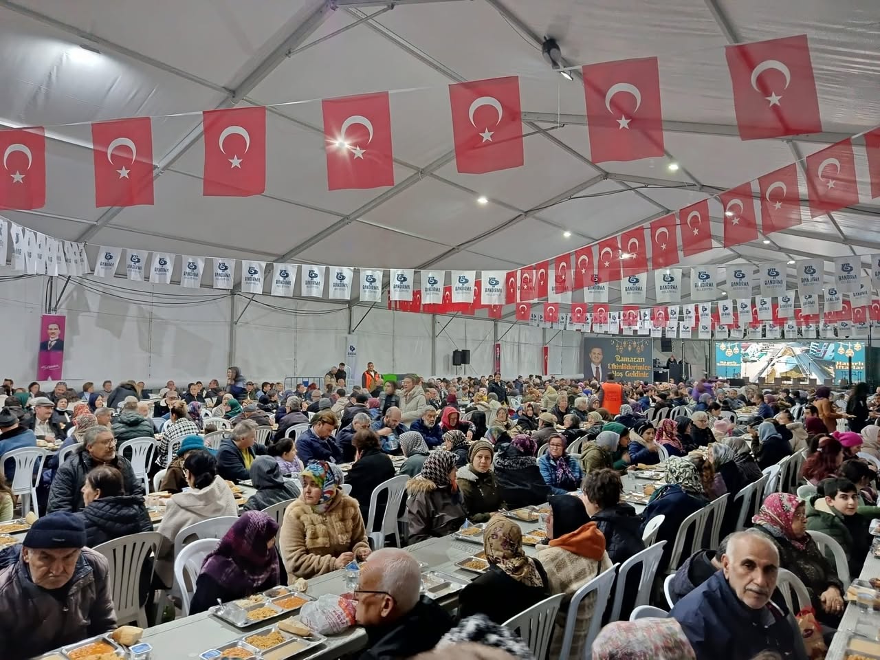 Bandırma’da İftar Yemeği Yusuf Bakgör Tarafından İkram Edildi