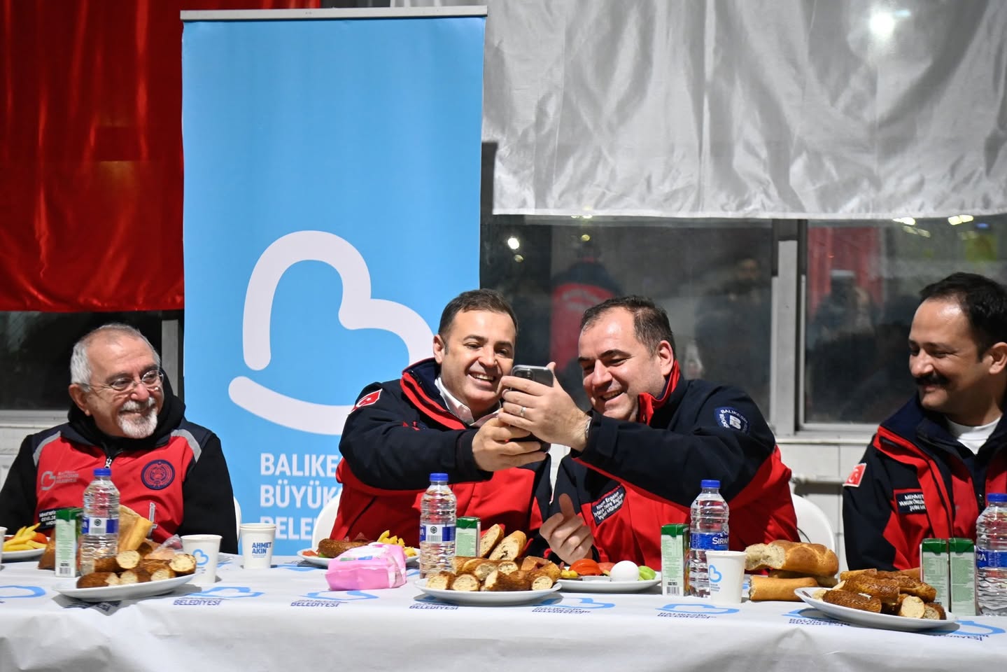 Balıkesir Belediye Başkanı İtfaiye Personeli ile Ramazan Buluşması Gerçekleştirdi