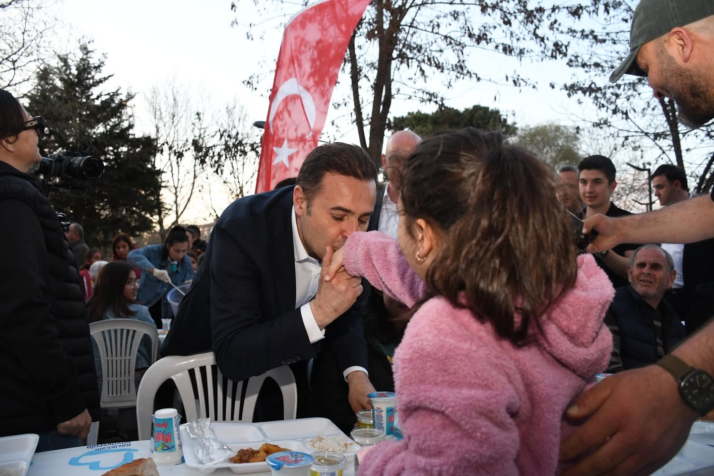 Balıkesir’de İftar Sofraları ve Yeni İşletme Açılışı