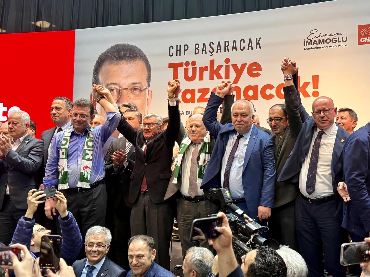 Ekrem İmamoğlu Balıkesir ve Bursa’da Destek Topladı