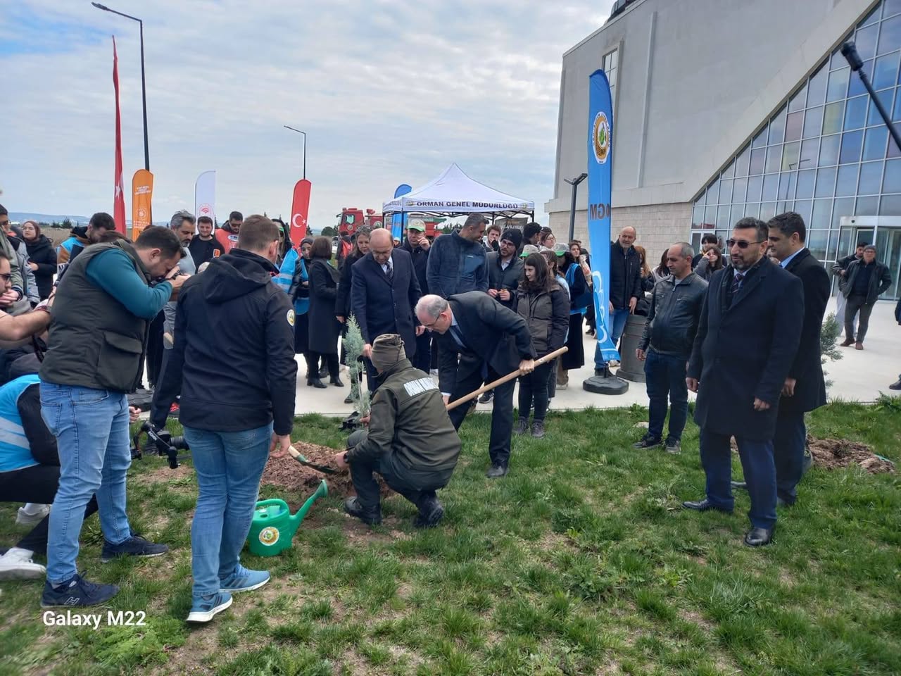 Bandırma’da Dünya Ormancılık Günü Fidan Dikim Etkinliği Düzenlendi